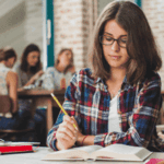 20 frases em inglês que você precisa saber para viajar​